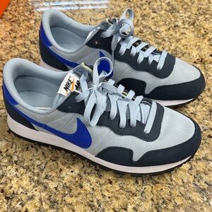 Nike Air Pegasus 9.5 83 PRM Boarder Blue/Racer Blue tennis shoes.